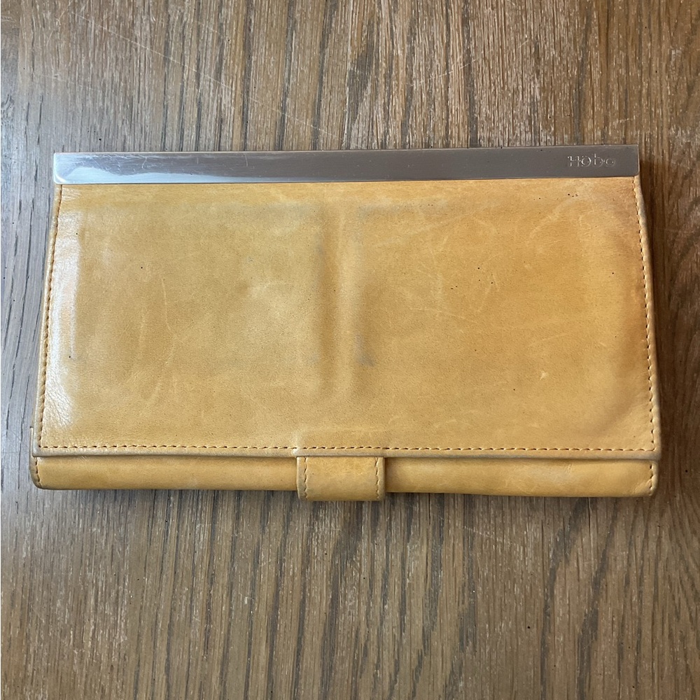 HOBO The Original Vintage Beautiful Tan Leather Wallet Clutch